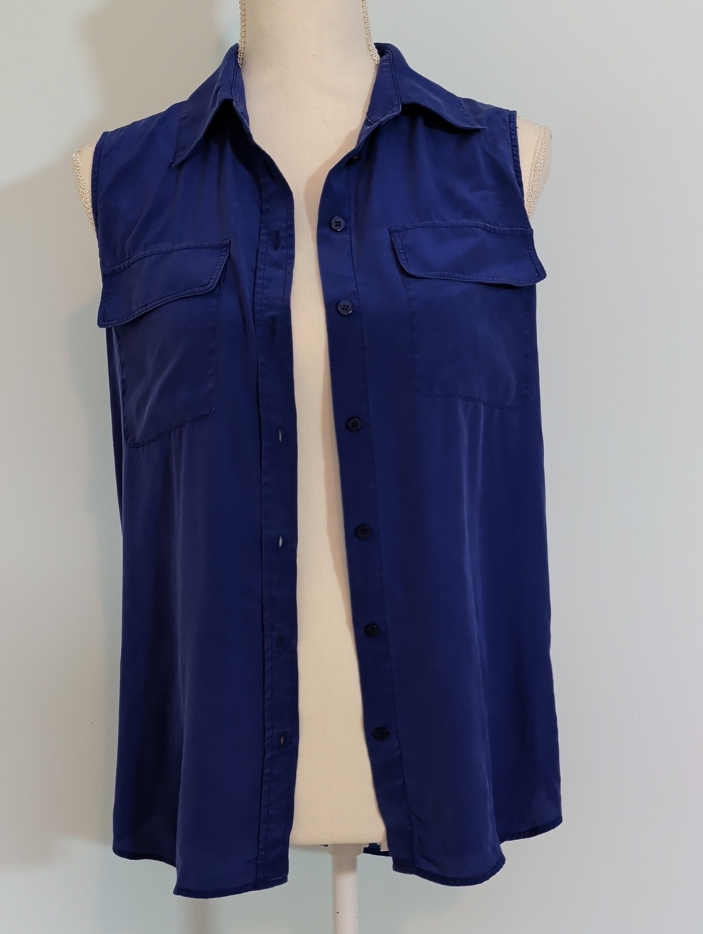 ANTONIO MELANI Sleeveless Blouse in DEEP BLUE 100% silk button vest S